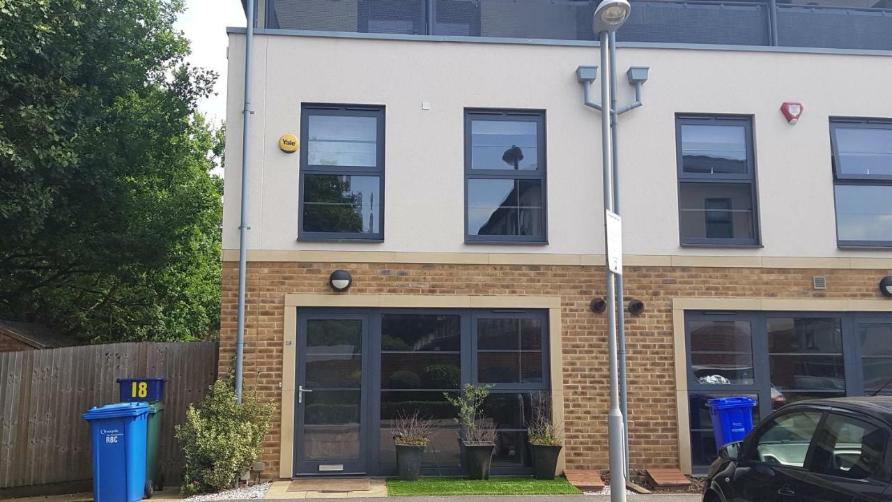 Sunderland Place ファーンバラ エクステリア 写真